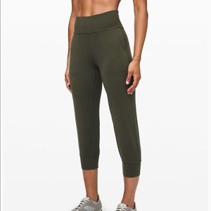 Lululemon Align Cropped Joggers 23’